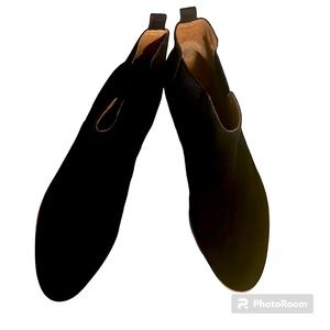 SOLD! TODAY ONLY $25 Antonio Melani Black faux suede Wedge leather upper